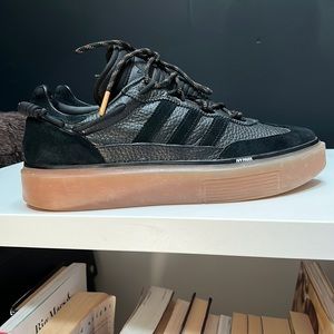 Ivy Park Super Sleek - Black size 11